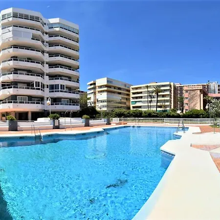 Apartamento Tropico Τορρεμολίνος